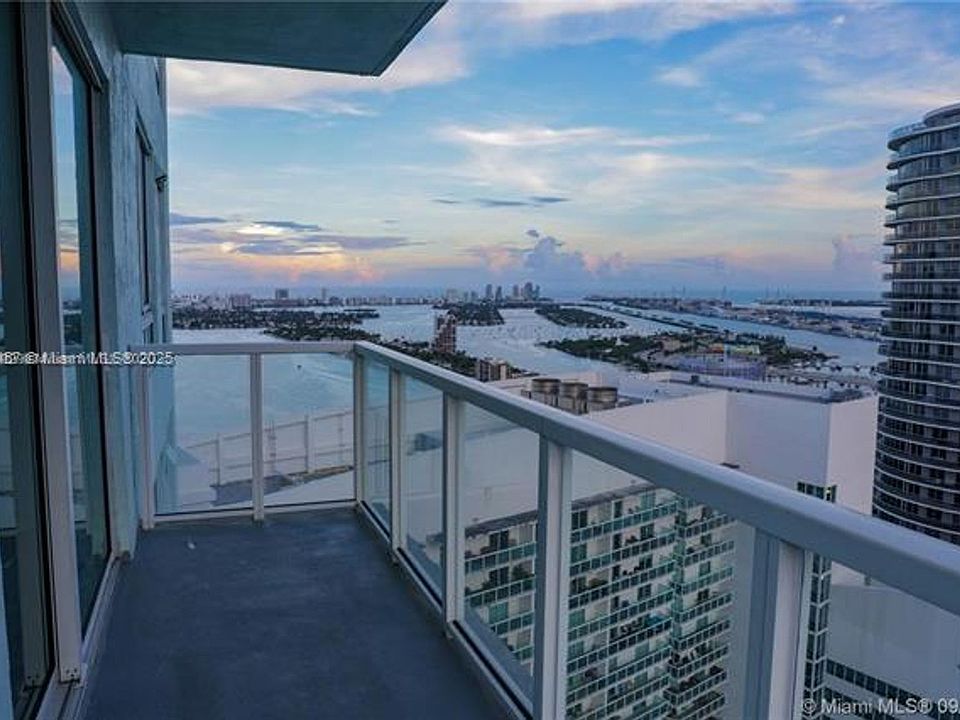 1st image of 1900 N Bayshore Dr #4511