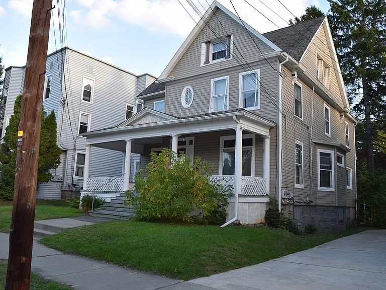 73 Leroy St — Photo 1