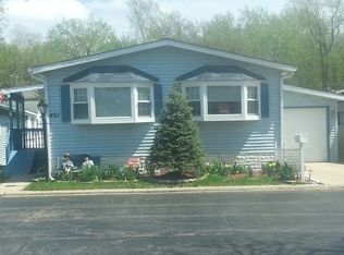 461 Sandra Ln, Elgin, IL 60120