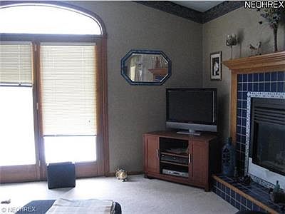 4th image of 4041 Elizabeth Way