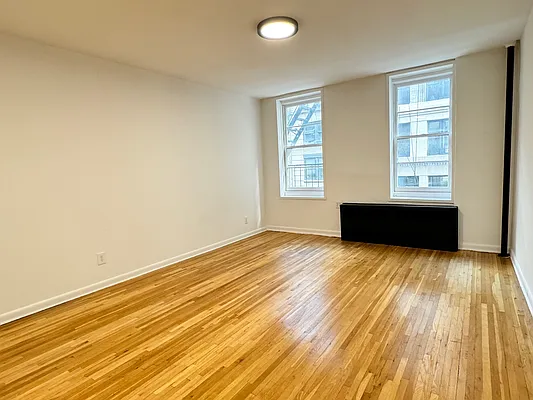 Rented by KNOCKKNOCK LLC | media 2