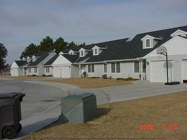 701 W Stolley Park Rd, Grand Island, NE 68801
