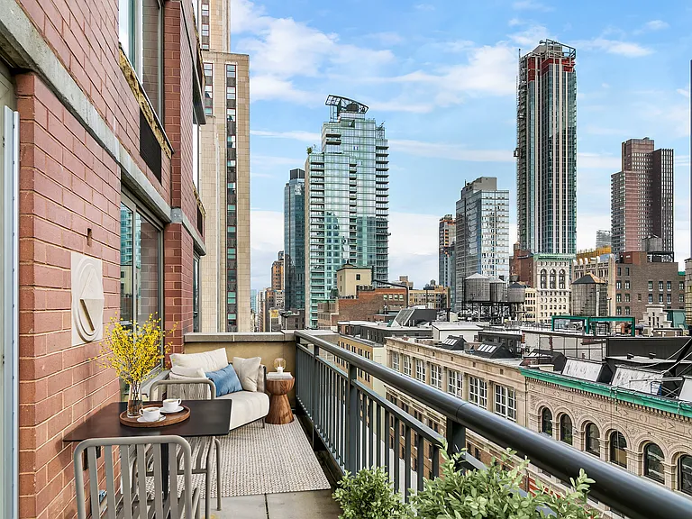 35 W 33rd St #32D — Photo 3
