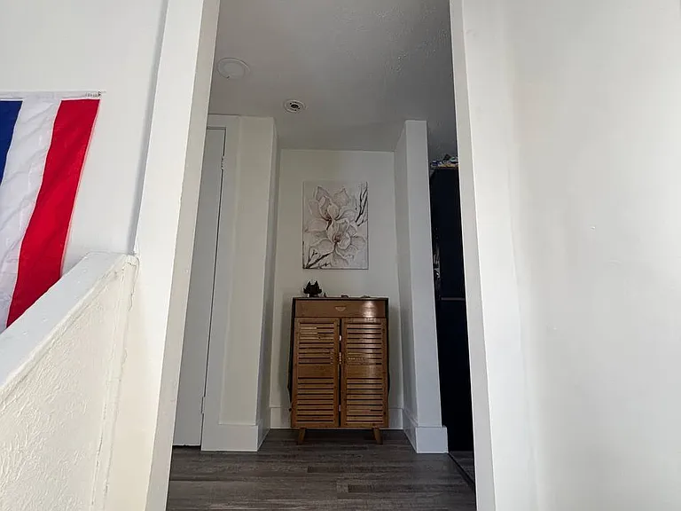 2483 E 89th St #301 — Photo 12