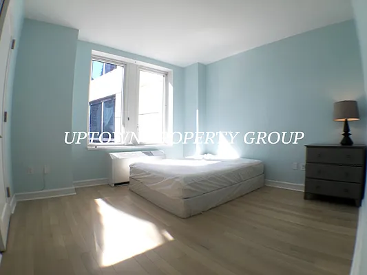 Rented by Uptown Property Group | media 32