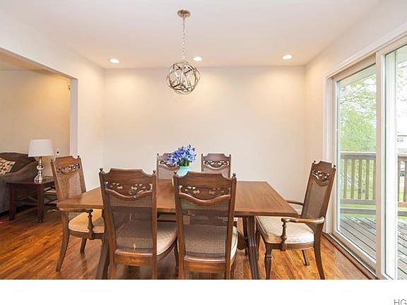 4th image of 24 Elmwood Dr