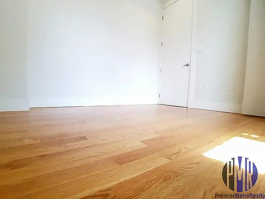 Rented by Premier Metro Realty Corp | media 14