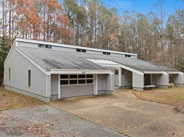 5731 Kings Ridge Rd, Gloucester, VA 23061