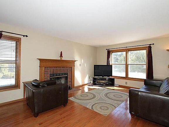 4th image of 7637 W Briarwood Dr
