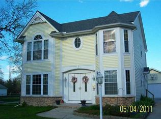 931 Schmidlin Rd, Oregon, OH 43616