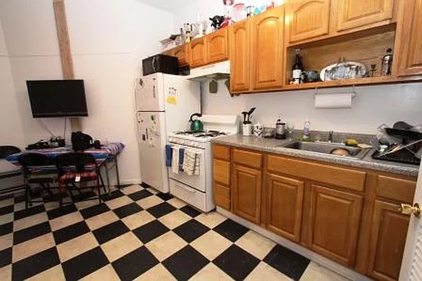 Rented by N.C. Pepe Corp. | media 1