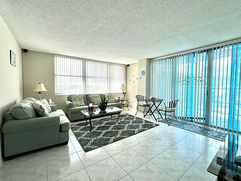 111 Briny Ave #1511 — Photo 9