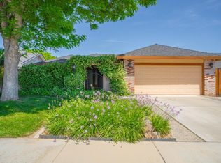 2028 Princeton Ct, Los Banos, CA 93635