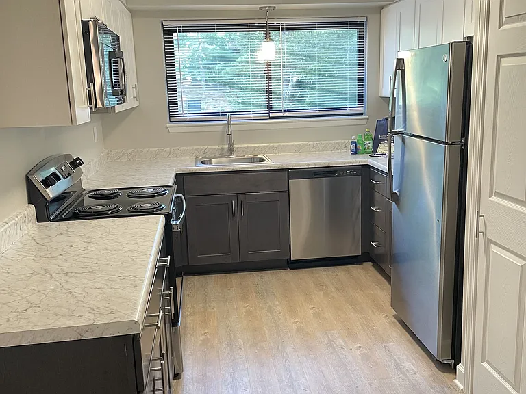 Heritage Village Apartments — Photo 20
