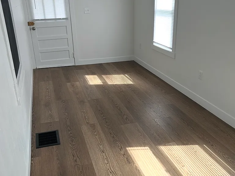 7820 Liberty Rd — Photo 7