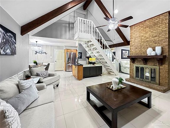 3rd image of 2114 Anacua Cir