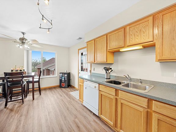 3rd image of 6975 Heritage Cir APT 3D