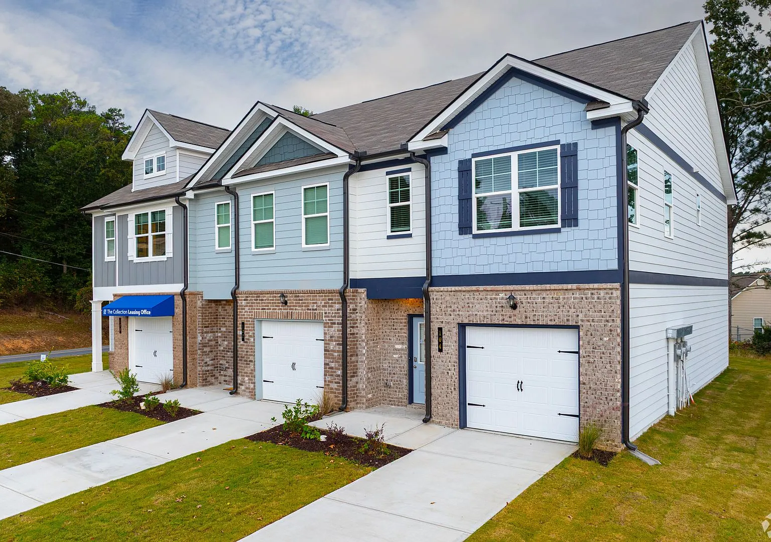 Brand New 3 Bed 2.5 Bathroom Townhomes In Calhoun! — Photo 2