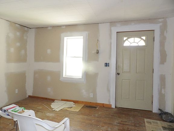 5th image of 814 N Florence St
