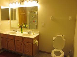 7524 Daisy Ln, Lewis Center, OH 43035