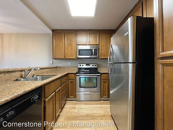 2nd image of 3106 La Terrace Cir