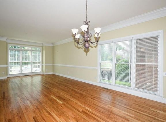 5th image of 1423 Tysons Cor