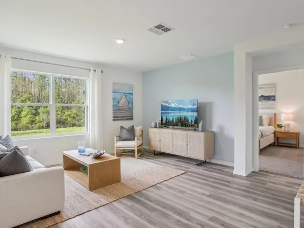 2141 Bluff Heights Dr, Shakopee, MN 55379