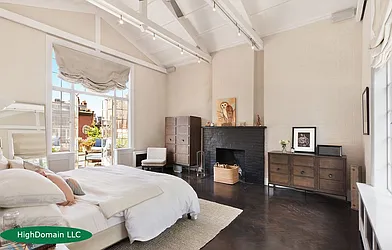 Rented by Roberta Russell, LREB