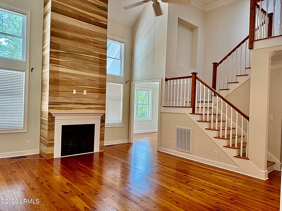 4th image of 16 Tuscarora Avenue