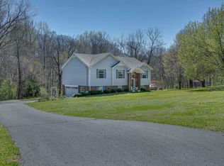 2031 Powell Dr, Culleoka, TN 38451
