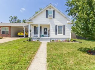 1915 N 4th St, Saint Charles, MO 63301