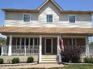 7732 Suburban Ln, Bridgeview, IL 60455