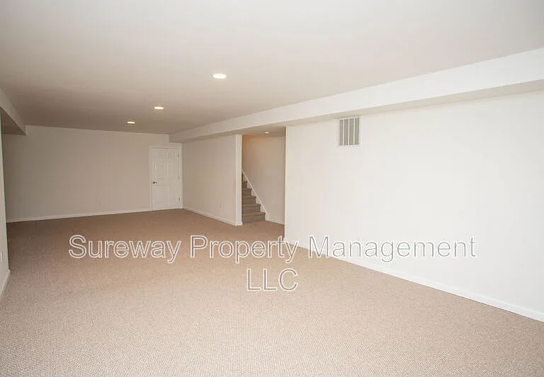 7 Amaryllis Ln — Photo 46