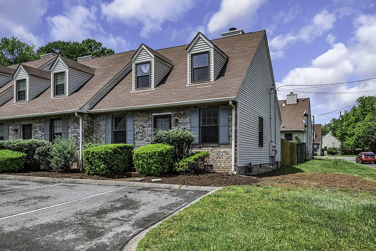 Building Photo - 200 Deerpoint Ct