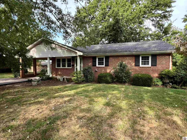 822 S 9th St, Murray, KY 42071
