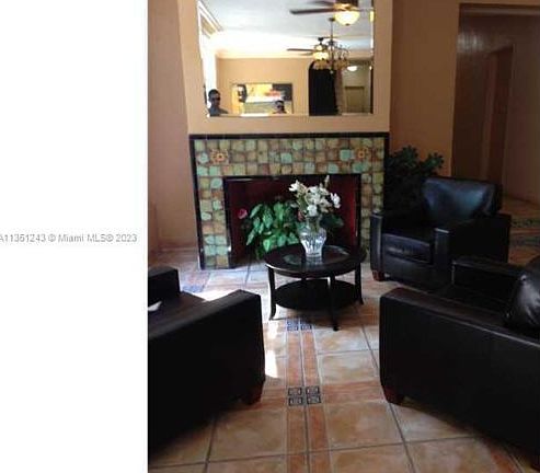 2nd image of 215 30th St APT 18