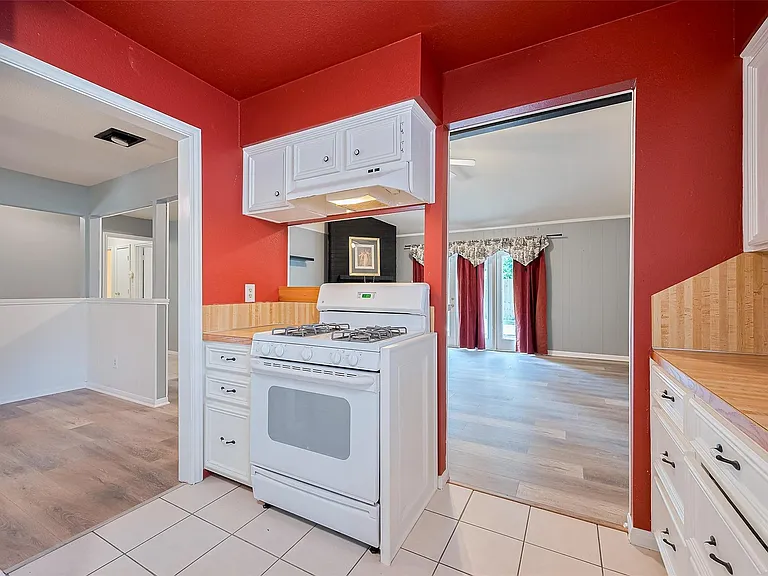 2762 Foliage Green Dr — Photo 17
