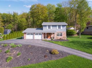 141 Edgewater Dr, Monaca, PA 15061