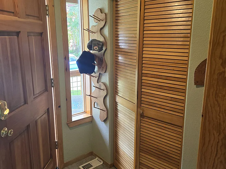 7070 Lewis Ave — Photo 18