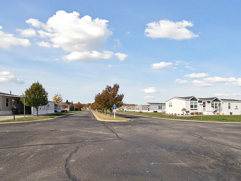 Lakeview Estates on Lawndale — Photo 9
