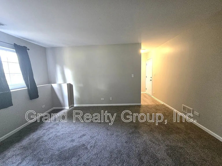 652 S Rosehall Ln — Photo 16