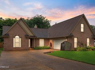 9133 Plantation Lakes Dr, Olive Branch, MS 38654