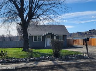 360 S Kershaw Dr, Yakima, WA 98908