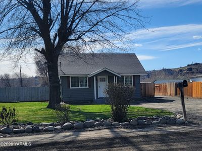 360 S Kershaw Dr, Yakima, WA, 98908