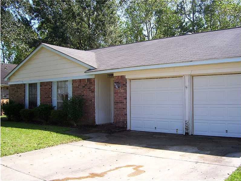 1st image of 2520 English Colony Dr