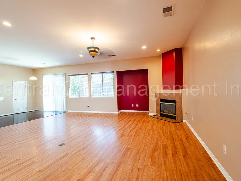 10713 Alexander Falls Ave — Photo 7