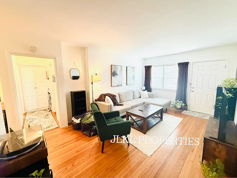 3092 Meade Ave — Photo 18