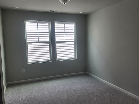 5th image of 508 Hanover Shore Ln