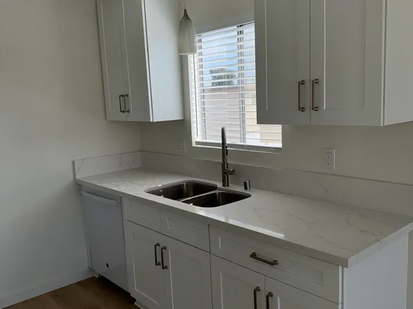 16702 Sims Ln APT D, Huntington Beach, CA 92649