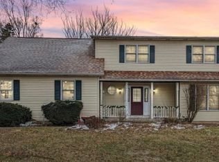 54748 Windingbrook Dr, Mishawaka, IN
